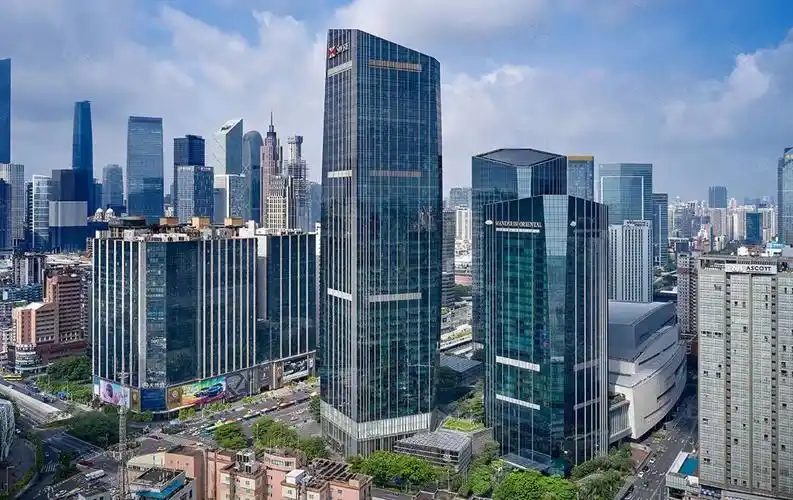 广州甲级办公楼空置率下降，显示出市场需求的回暖和租赁活动的增加